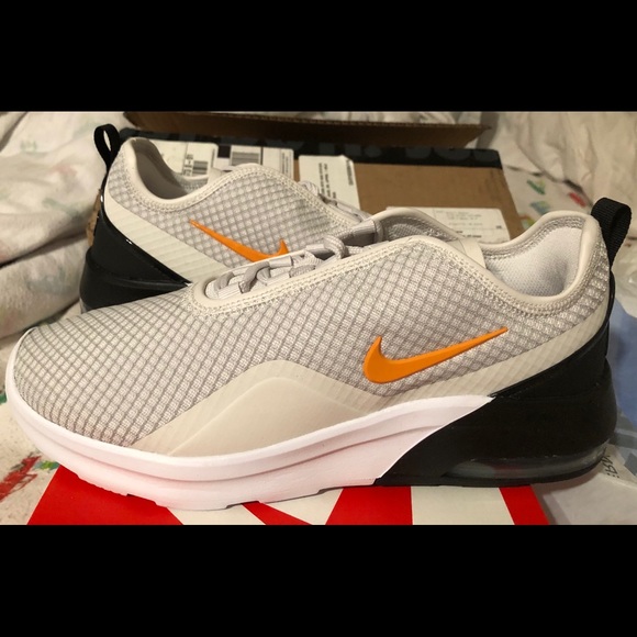 Nike air max motion 2 platinum tint kumquat Clearance